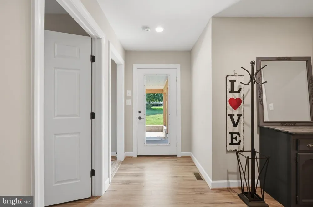 295 KING LEAR DRIVE Charles Town, WV 25414