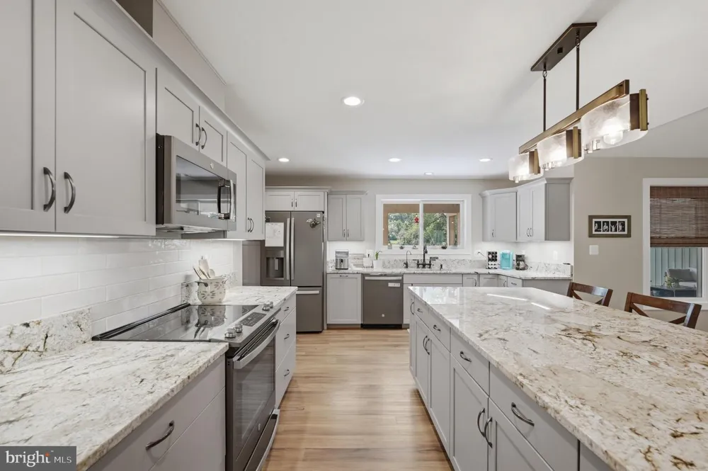 295 KING LEAR DRIVE Charles Town, WV 25414