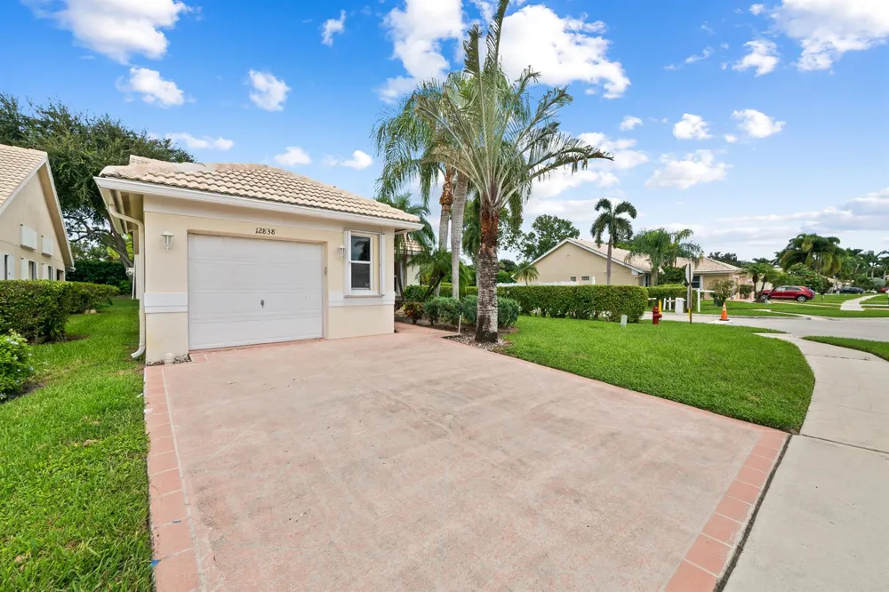 12838 HAMPTON LAKES CIRCLE Boynton Beach, FL 33436