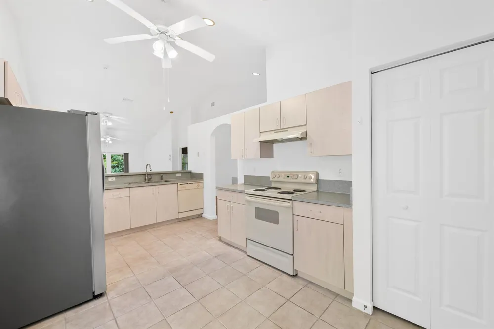 12838 HAMPTON LAKES CIRCLE Boynton Beach, FL 33436