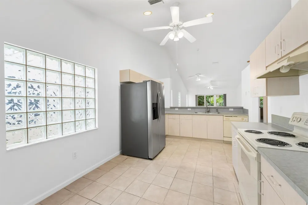 12838 HAMPTON LAKES CIRCLE Boynton Beach, FL 33436