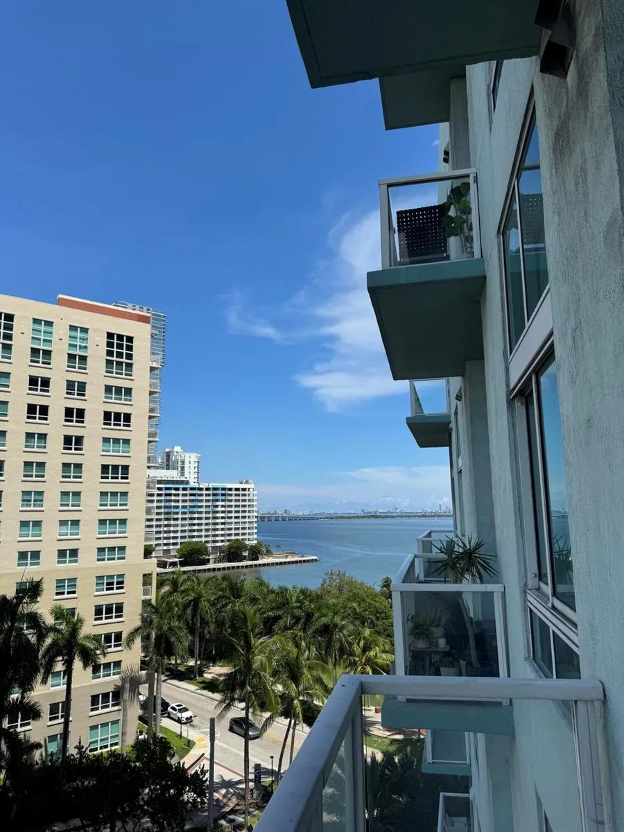 1900 Bayshore Drive #912 Miami, FL 33132
