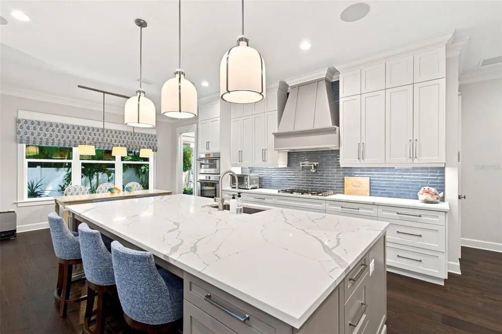 3103 W HAWTHORNE ROAD Tampa, FL 33611