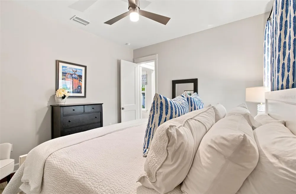 3103 W HAWTHORNE ROAD Tampa, FL 33611