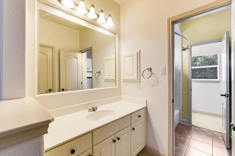 2300 Aldworth Drive Cedar Park, TX 78613