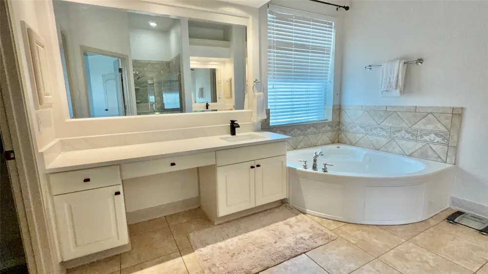 2300 Aldworth Drive Cedar Park, TX 78613
