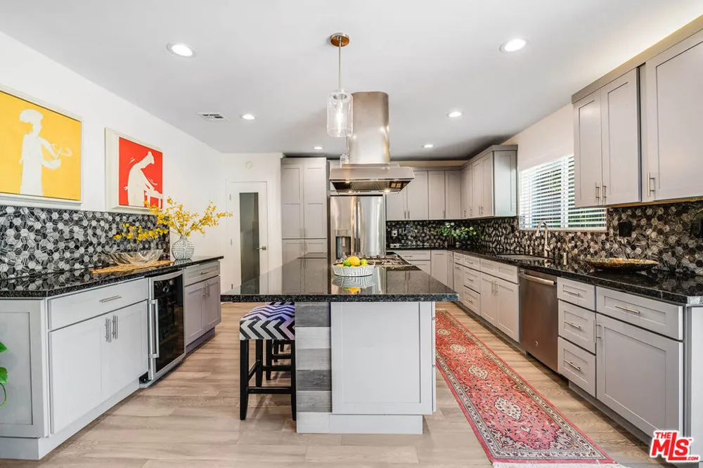 15237 Otsego Street Los Angeles, CA 91403