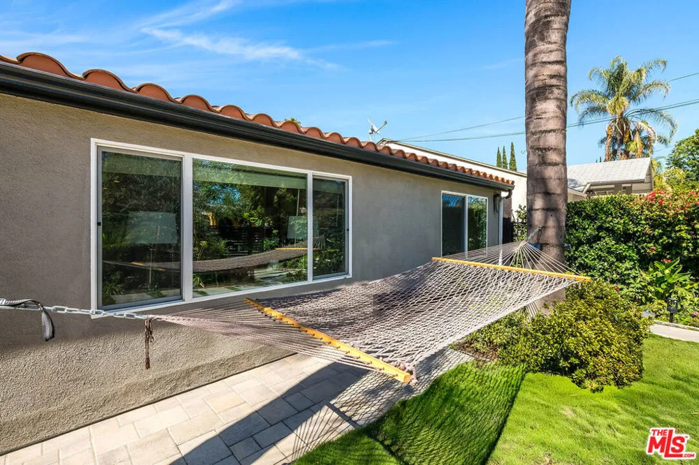 15237 Otsego Street Los Angeles, CA 91403