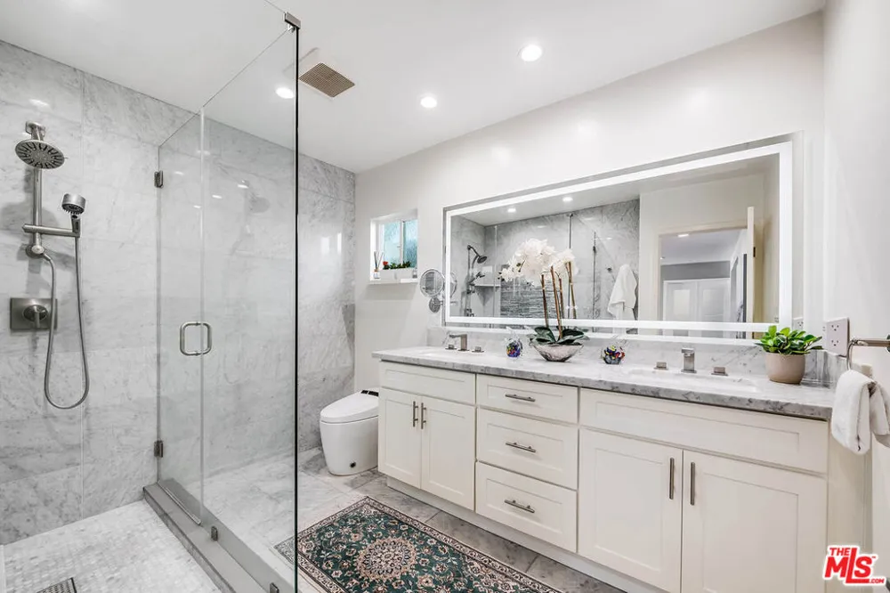 15237 Otsego Street Los Angeles, CA 91403