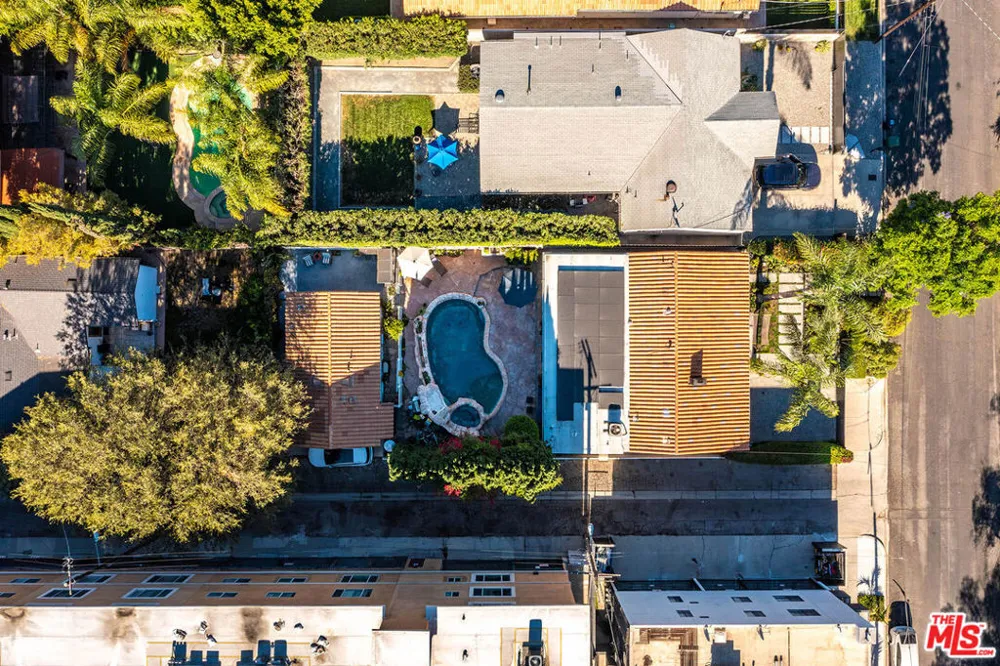 15237 Otsego Street Los Angeles, CA 91403