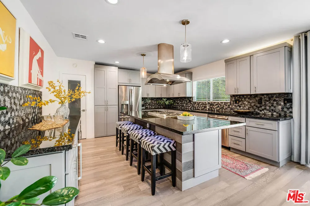 15237 Otsego Street Los Angeles, CA 91403