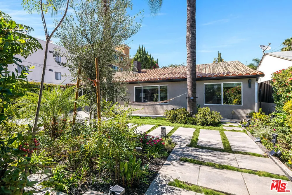 15237 Otsego Street Los Angeles, CA 91403