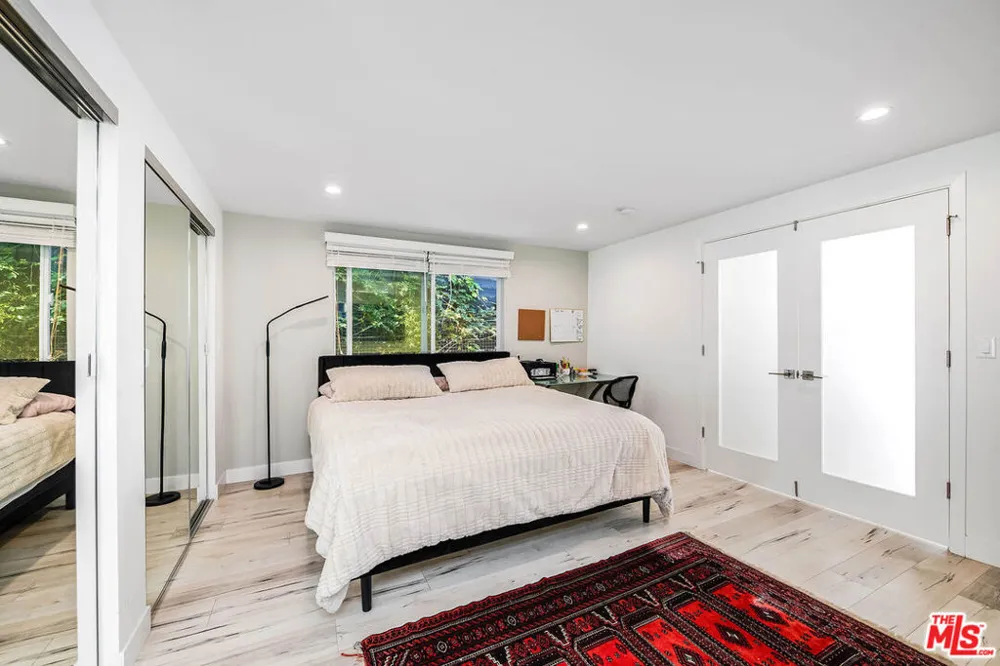 15237 Otsego Street Los Angeles, CA 91403
