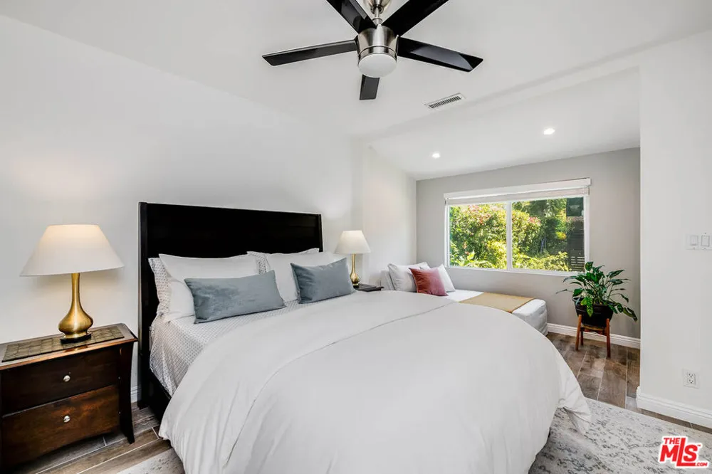 15237 Otsego Street Los Angeles, CA 91403