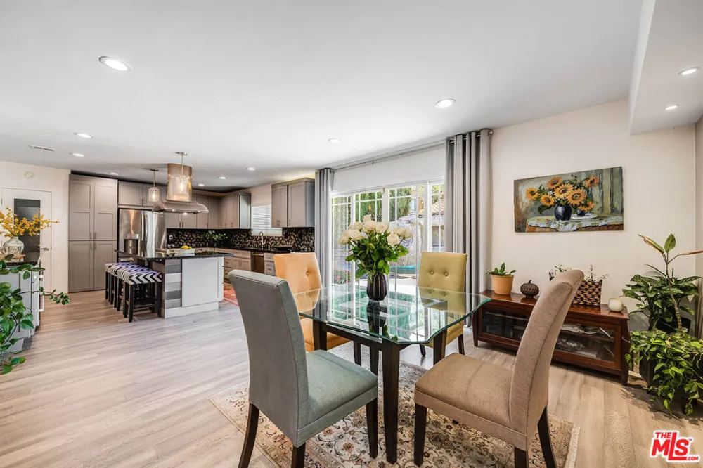 15237 Otsego Street Los Angeles, CA 91403