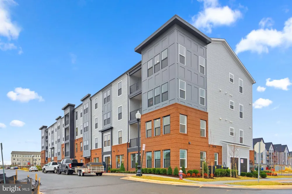 23688 BOLTON CRESCENT TERRACE #304 Ashburn, VA 20148