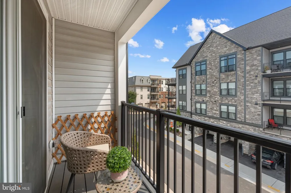 23688 BOLTON CRESCENT TERRACE #304 Ashburn, VA 20148