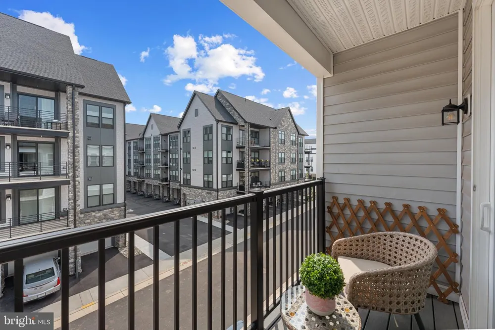 23688 BOLTON CRESCENT TERRACE #304 Ashburn, VA 20148