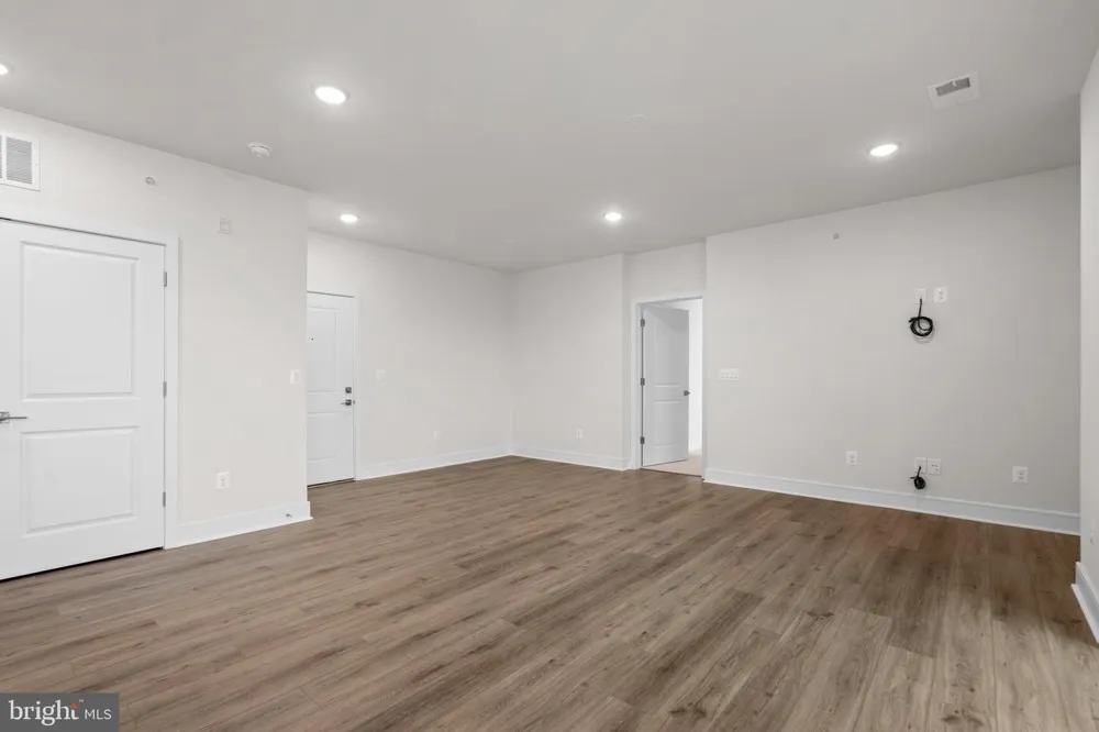 23688 BOLTON CRESCENT TERRACE #304 Ashburn, VA 20148