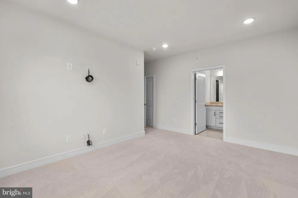23688 BOLTON CRESCENT TERRACE #304 Ashburn, VA 20148