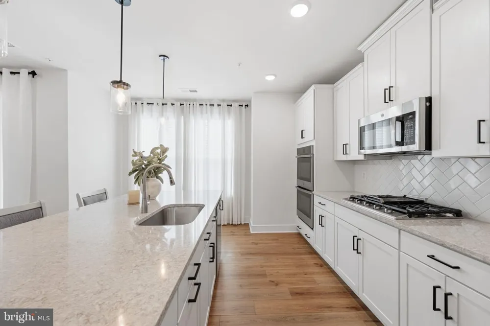 23688 BOLTON CRESCENT TERRACE #304 Ashburn, VA 20148