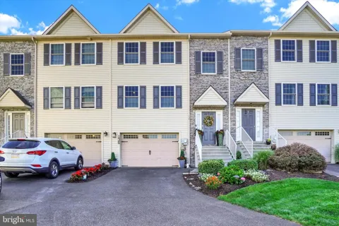 136 GENTLEMENS WAY