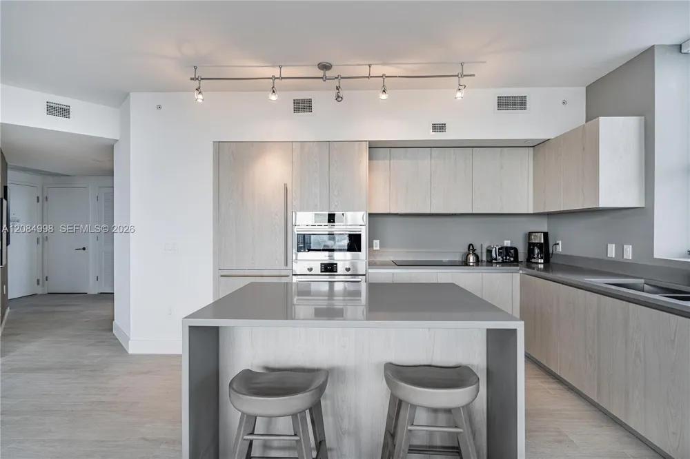 4010 S Ocean Dr #R1609 Hollywood, FL 33019