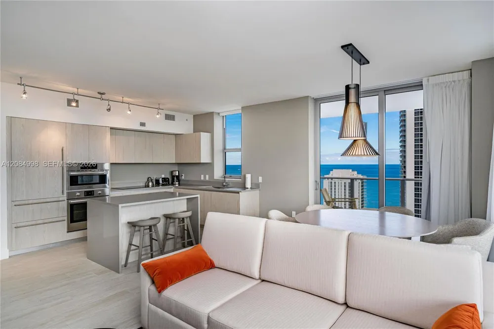 4010 S Ocean Dr #R1609 Hollywood, FL 33019