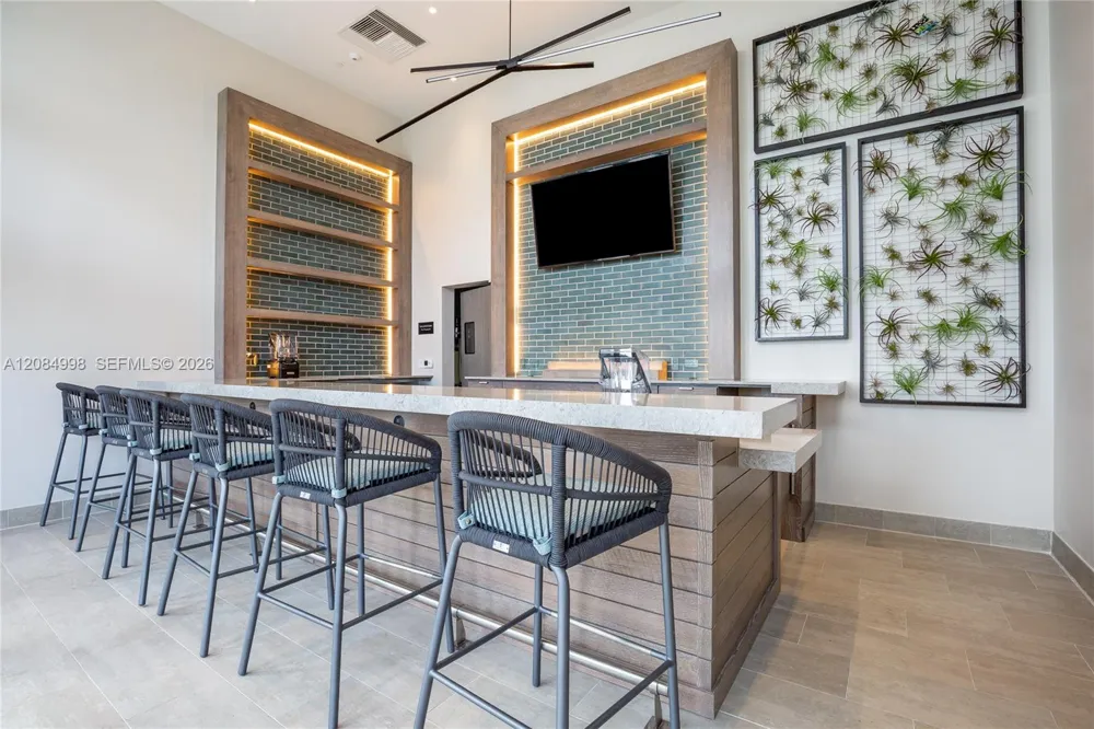 4010 S Ocean Dr #R1609 Hollywood, FL 33019