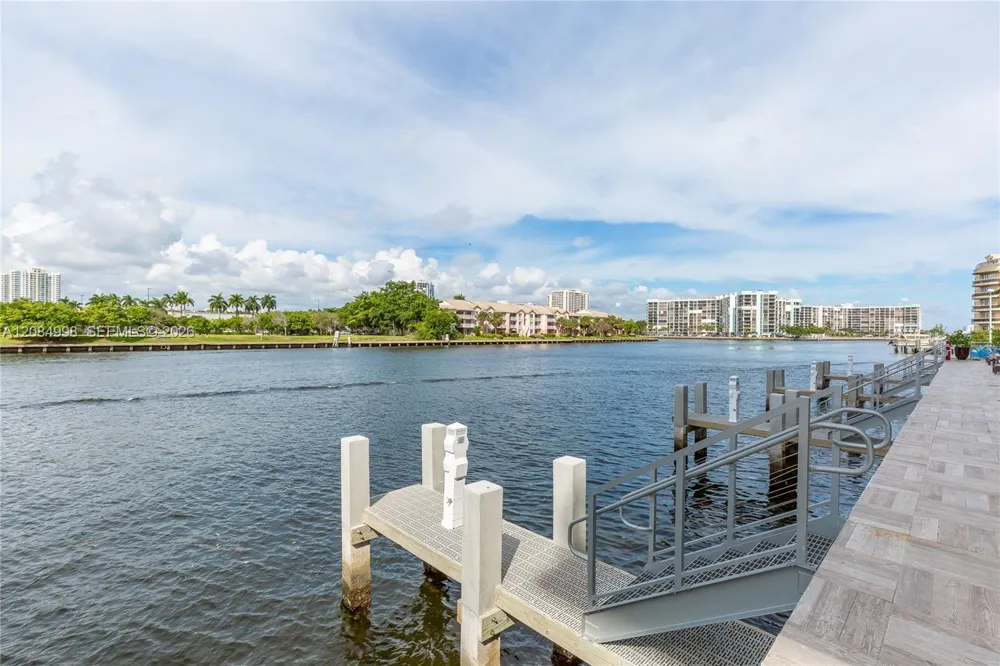 4010 S Ocean Dr #R1609 Hollywood, FL 33019