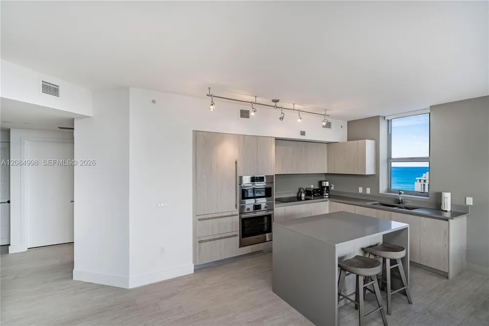 4010 S Ocean Dr #R1609 Hollywood, FL 33019