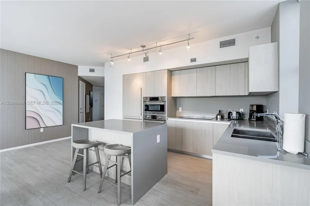 4010 S Ocean Dr #R1609 Hollywood, FL 33019