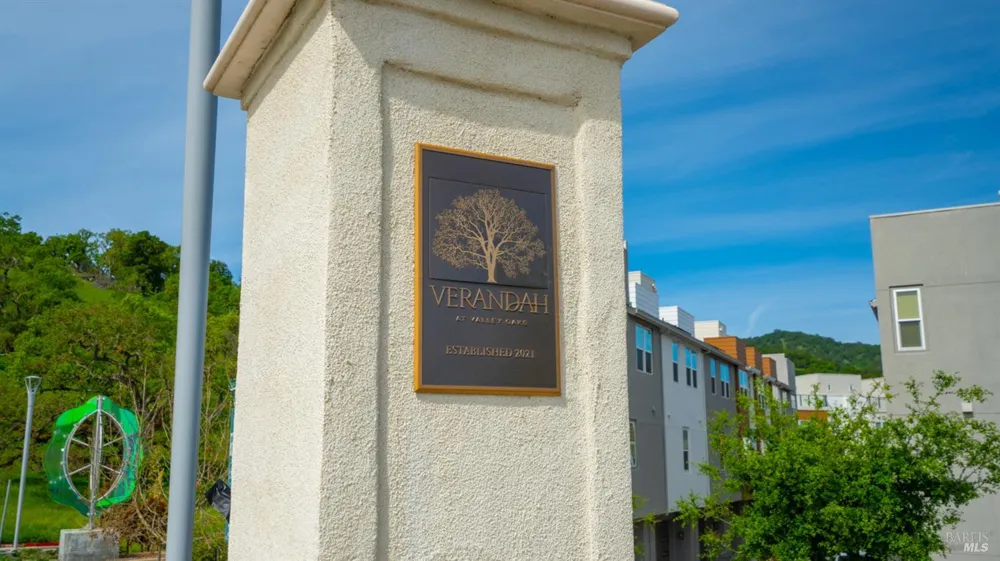 446 Verandah Avenue Novato, CA 94945