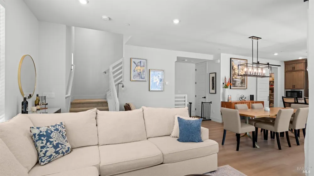 446 Verandah Avenue Novato, CA 94945