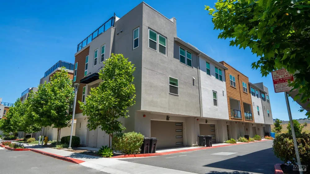 446 Verandah Avenue Novato, CA 94945