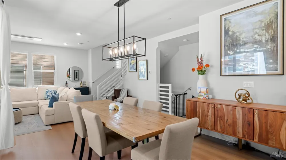 446 Verandah Avenue Novato, CA 94945