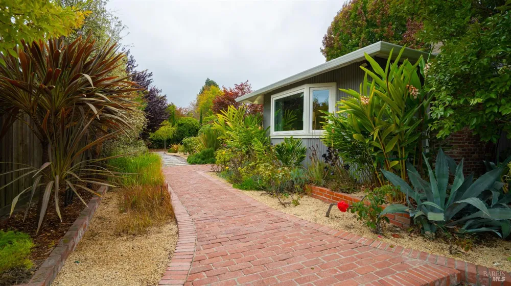 325 Point San Pedro Road San Rafael, CA 94901