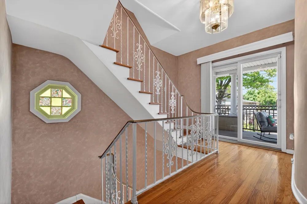 12 EAST 3RD ST Bayonne, NJ 07002