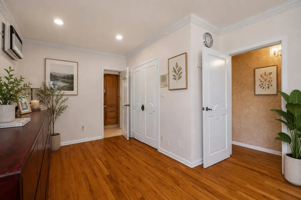 12 EAST 3RD ST Bayonne, NJ 07002