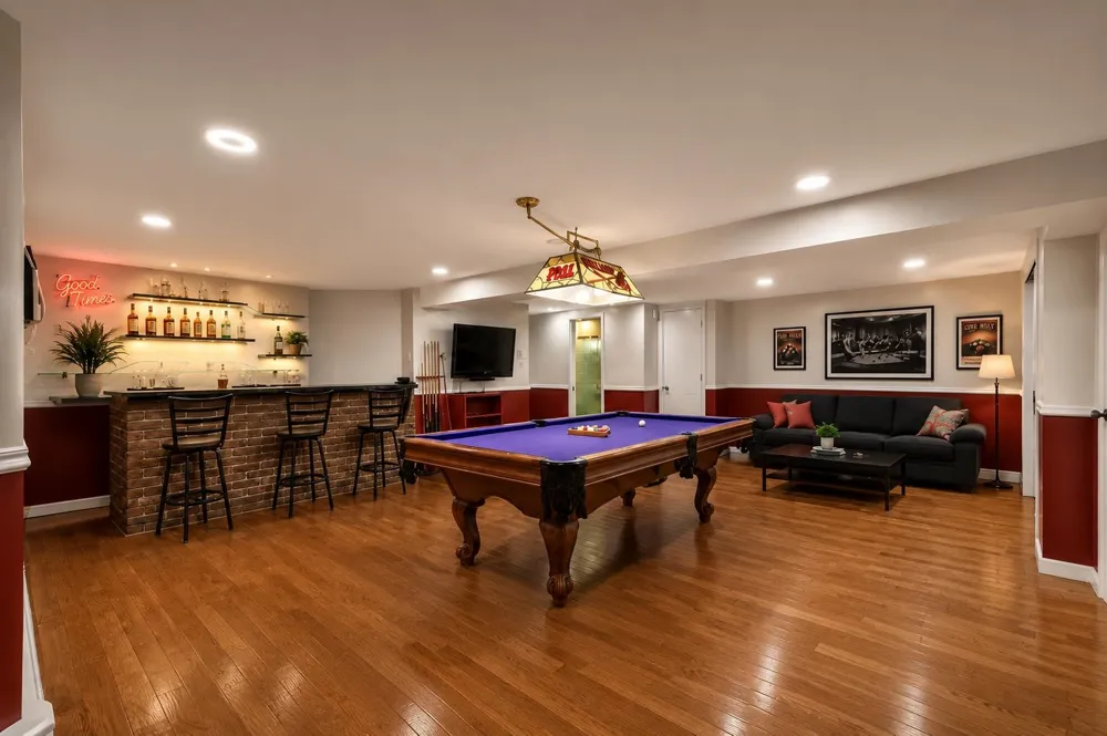 12 EAST 3RD ST Bayonne, NJ 07002