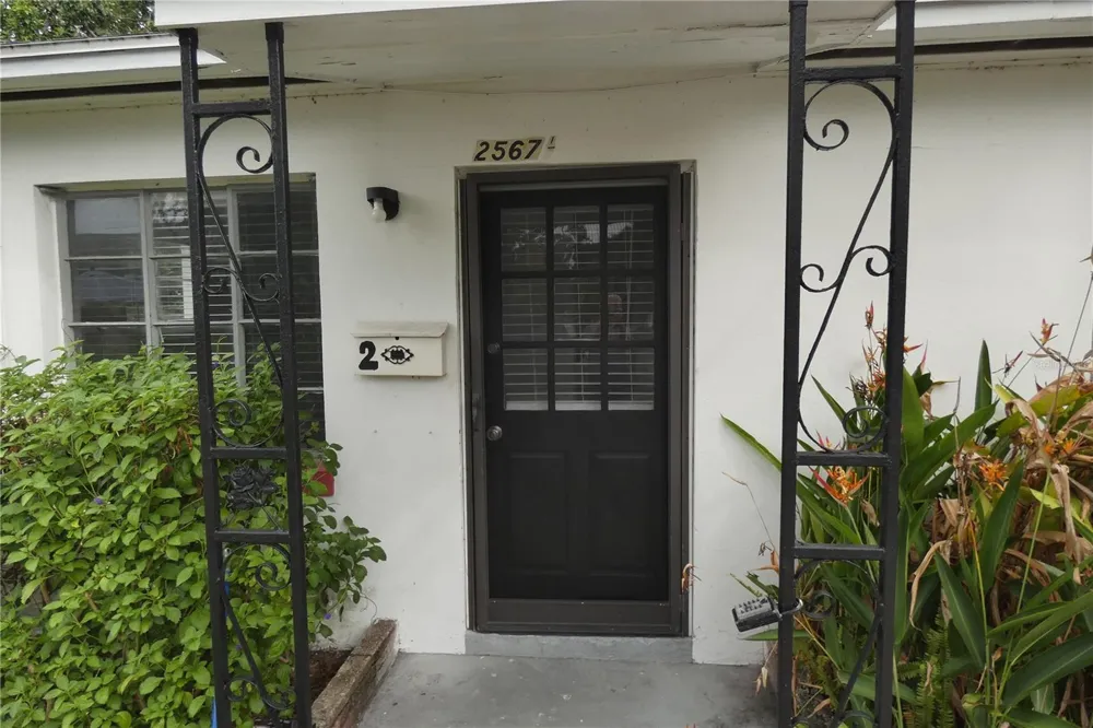 2567 15TH AVENUE #2 St Petersburg, FL 33713