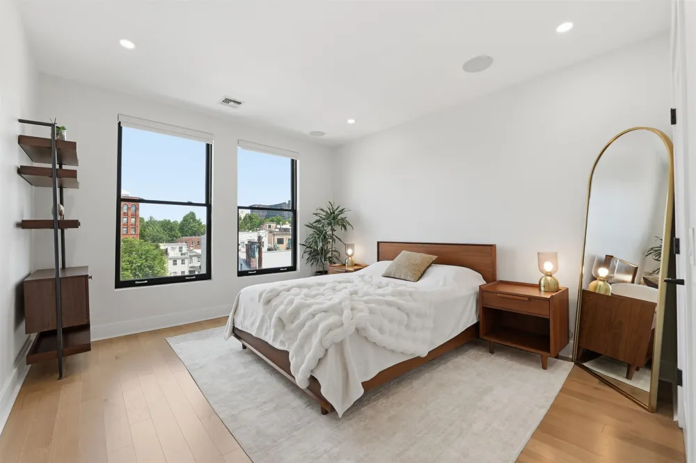 227 4TH ST Jersey City, NJ 07302