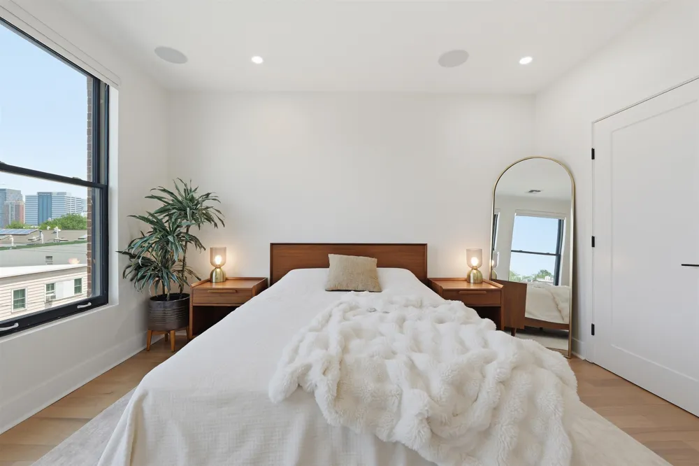 227 4TH ST Jersey City, NJ 07302