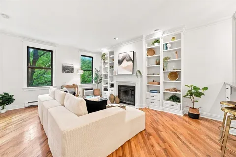 137 GARDEN ST