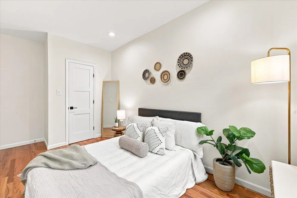 137 GARDEN ST Hoboken, NJ 07030