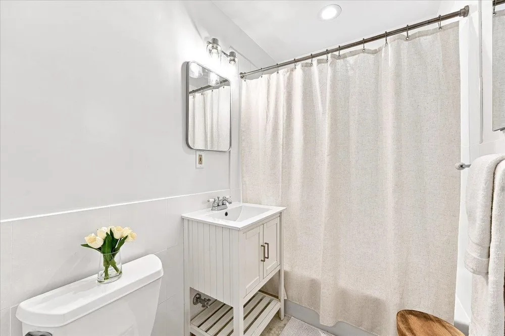 137 GARDEN ST Hoboken, NJ 07030