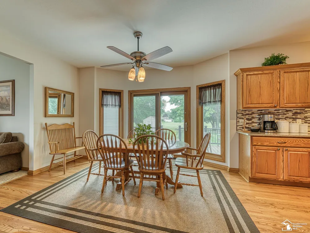 2886 E Country Lane Frenchtown Township, MI 48162
