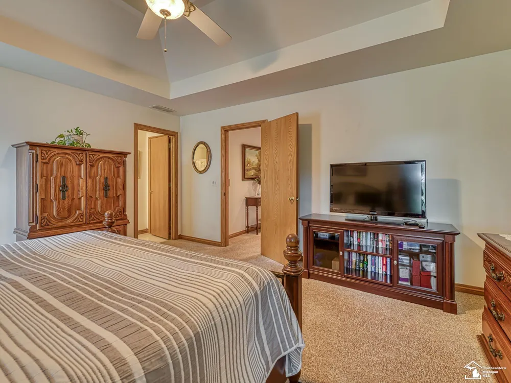 2886 E Country Lane Frenchtown Township, MI 48162