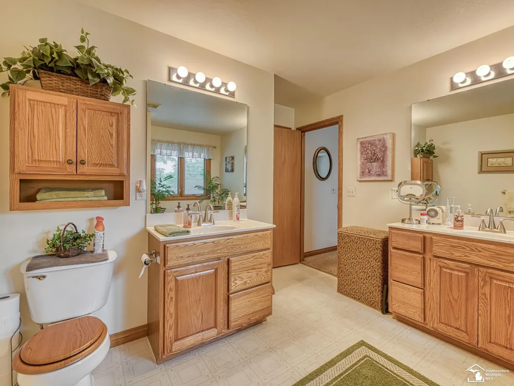 2886 E Country Lane Frenchtown Township, MI 48162