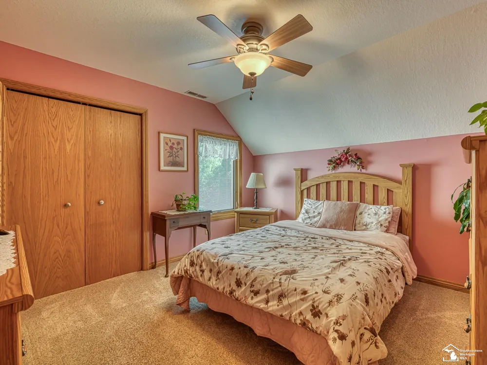2886 E Country Lane Frenchtown Township, MI 48162